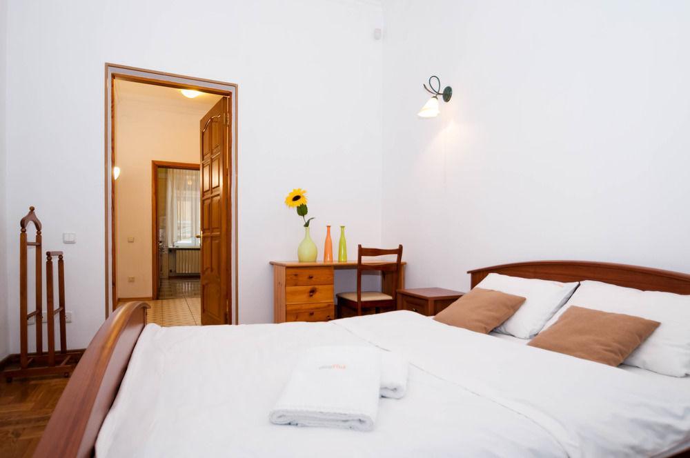 Hostel Kreschatik Kiev Extérieur photo